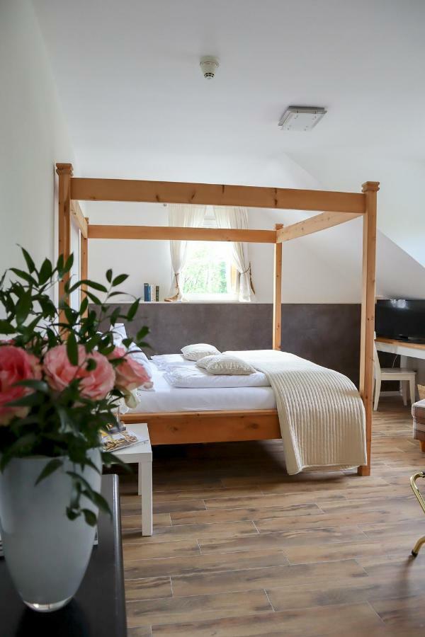 Hotel Gut Moschenhof دوسلدورف المظهر الخارجي الصورة